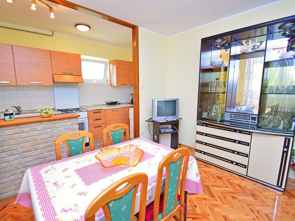 Rm Pusta Apartma *